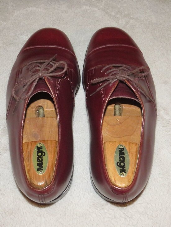 E. Vogel Bespoke Oxblood Calf Leather Balmoral Cap Toe Derbys 11 EE main image 8